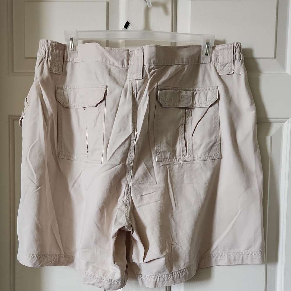 Architect Tan Cargo Shorts with Relaxed Fit - Picture 2 of 8